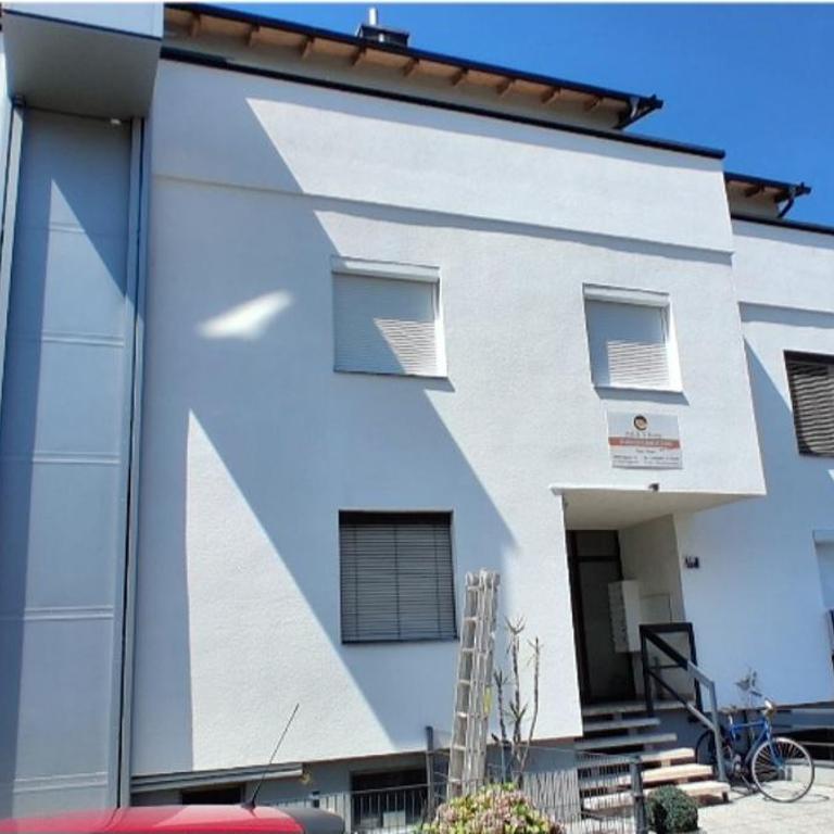 Paul's Home - Standard Studio - 1