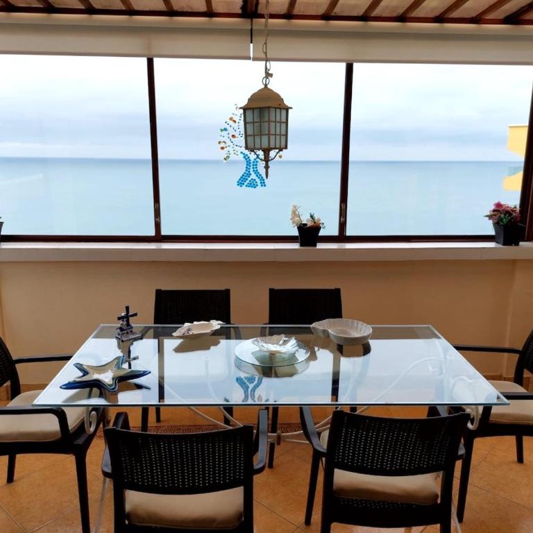 Suite Familiar Con Terraza Privada Frente Al Mar - Apartamento de 2 dormitorios - 1