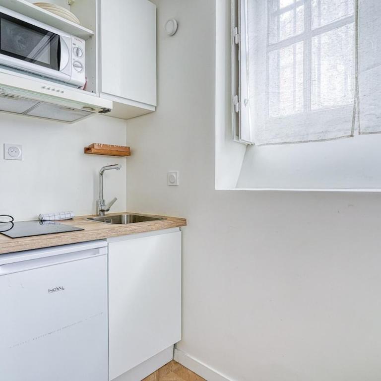 Quiet air-conditioned studio - close to Batignolles - Studio - 8