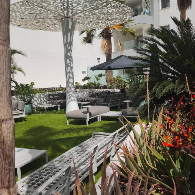 3 Bedroom Ocean Garden Apartment, Heated Pool & Parking, PP207 - Three-Bedroom Apartment - 43