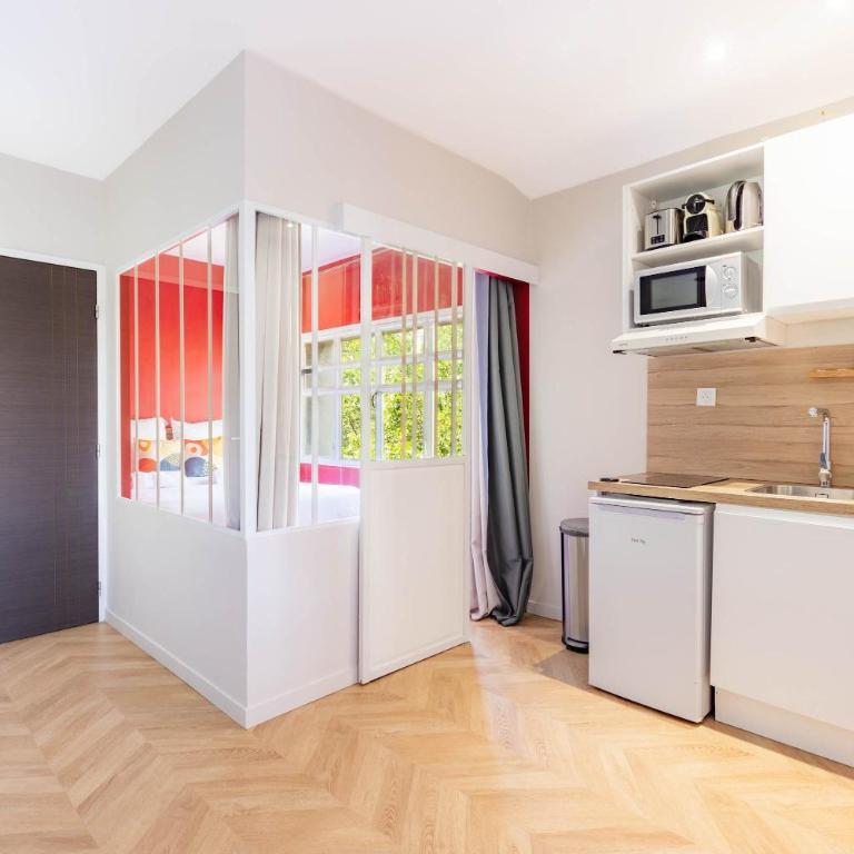 Bright apartment 2 bedrooms & air conditioning Paris 17 - Apartment - 10