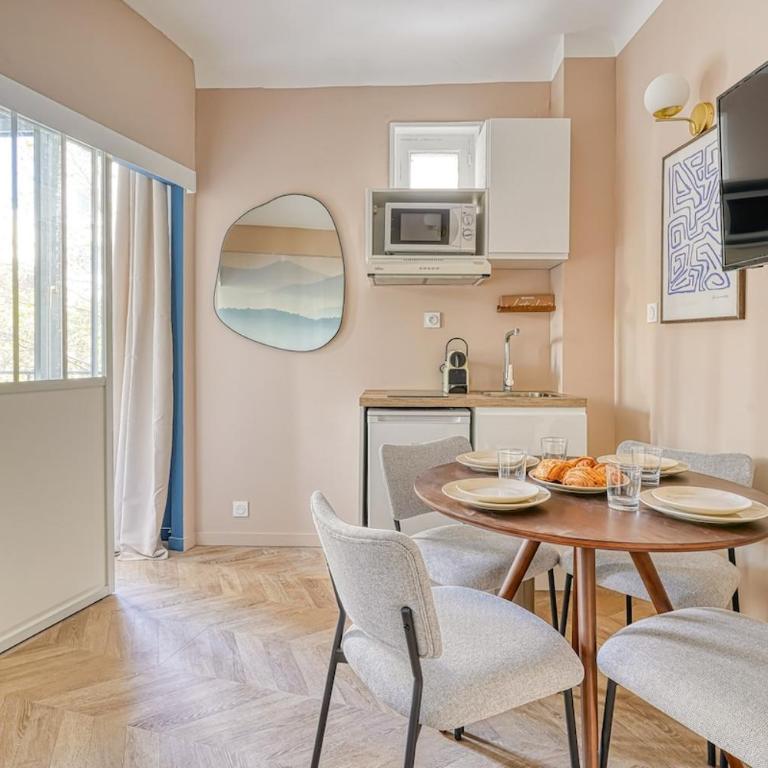 Beautiful 2 air-conditioned bedrooms - Apartment - 12