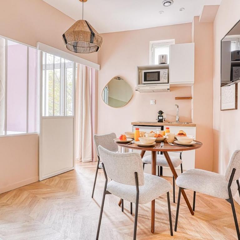Comfort 2 bedrooms & air conditioning Paris 17 - Apartment - 1