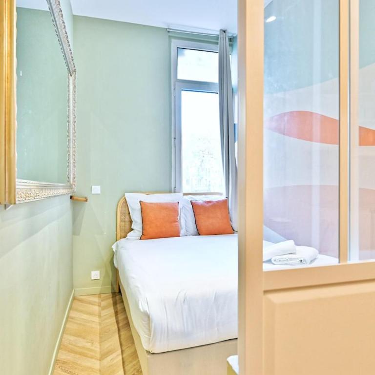 Designer & Air-Conditioned Apartment 2BR, Paris 17 - Apartment - 11