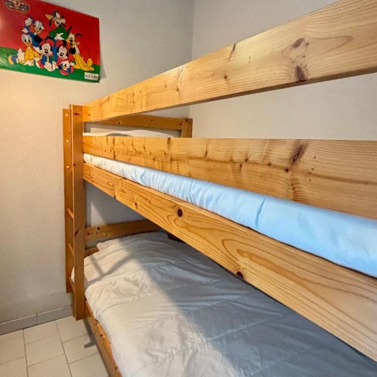 Family Apartment with Bedroom, Mezzanine, Sleeping Cabin & Parking - Appartement 3 Chambres - 28