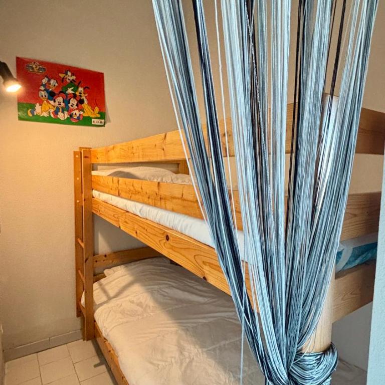 Family Apartment with Bedroom, Mezzanine, Sleeping Cabin & Parking - Appartement 3 Chambres - 38