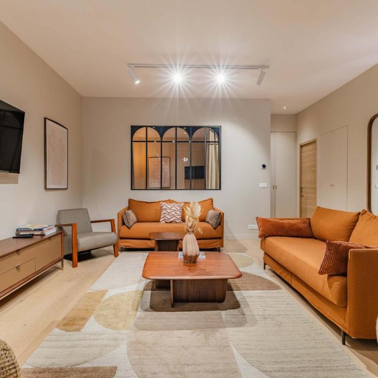Large 4-room air-conditioned apartment with patio in Paris - Appartement - 21
