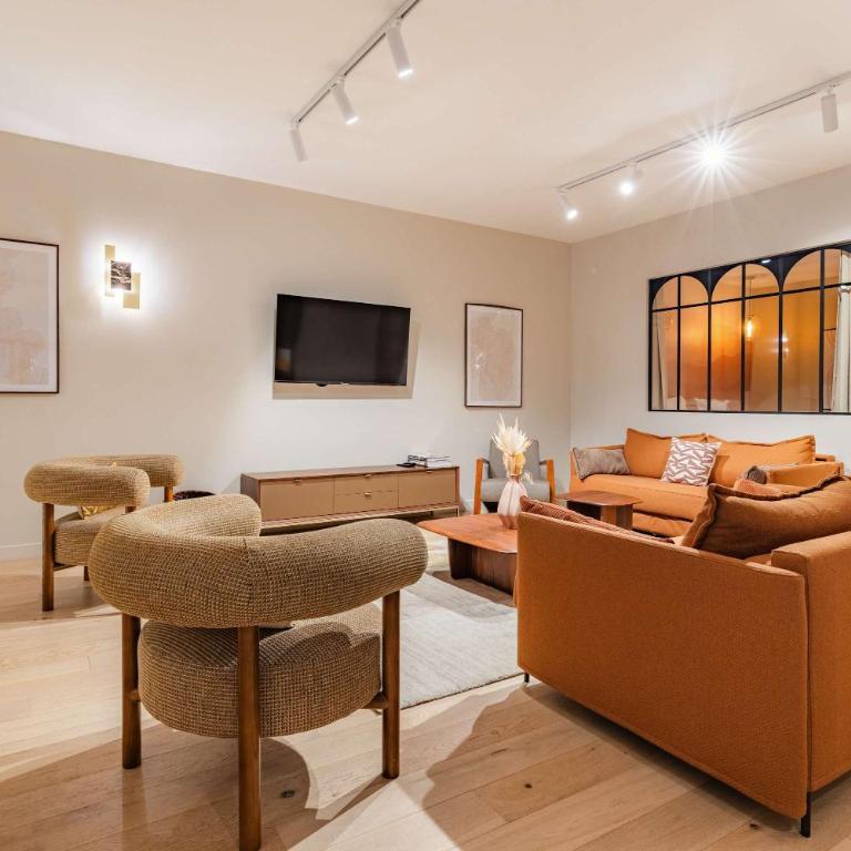 Large 4-room air-conditioned apartment with patio in Paris - Appartement - 22