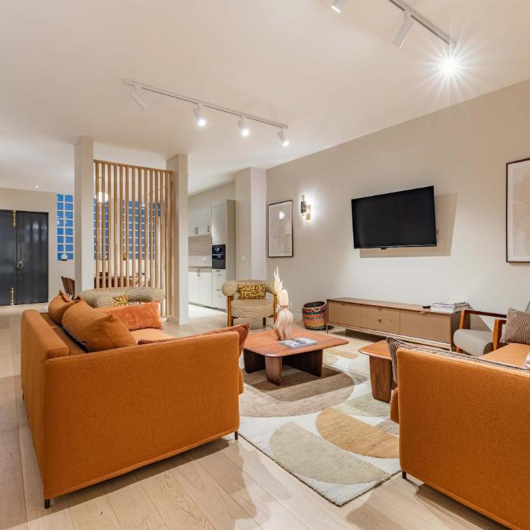 Large 4-room air-conditioned apartment with patio in Paris - Appartement - 20