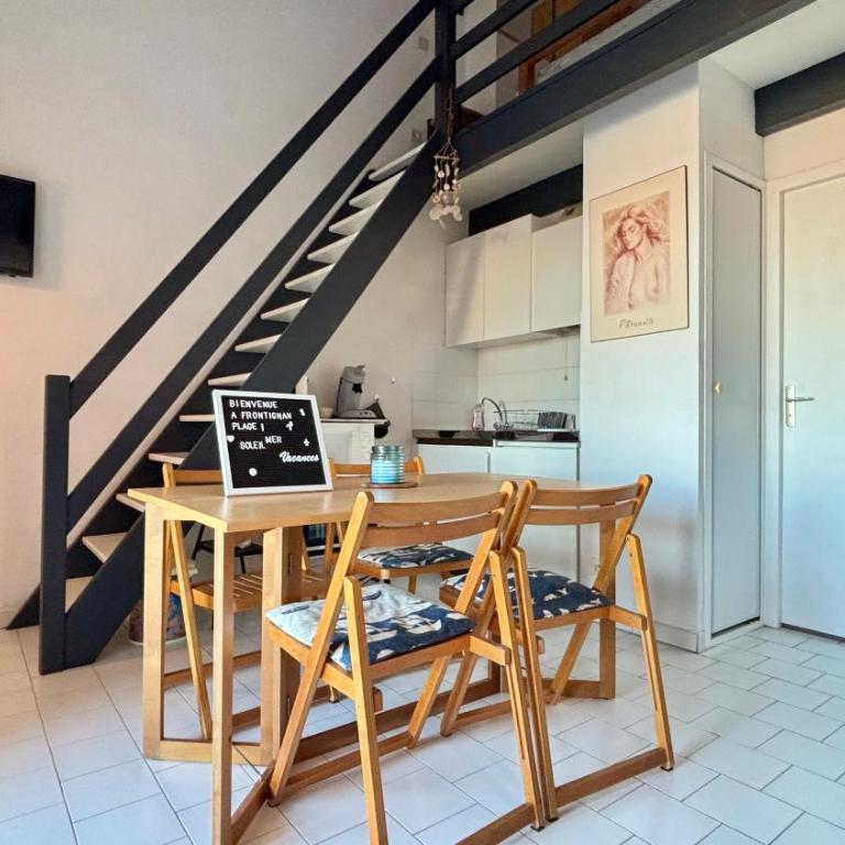Family Apartment with Bedroom, Mezzanine, Sleeping Cabin & Parking - Appartement 3 Chambres - 47