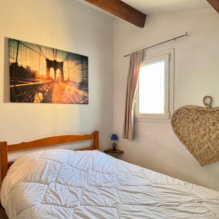 Family Apartment with Bedroom, Mezzanine, Sleeping Cabin & Parking - Appartement 3 Chambres - 48
