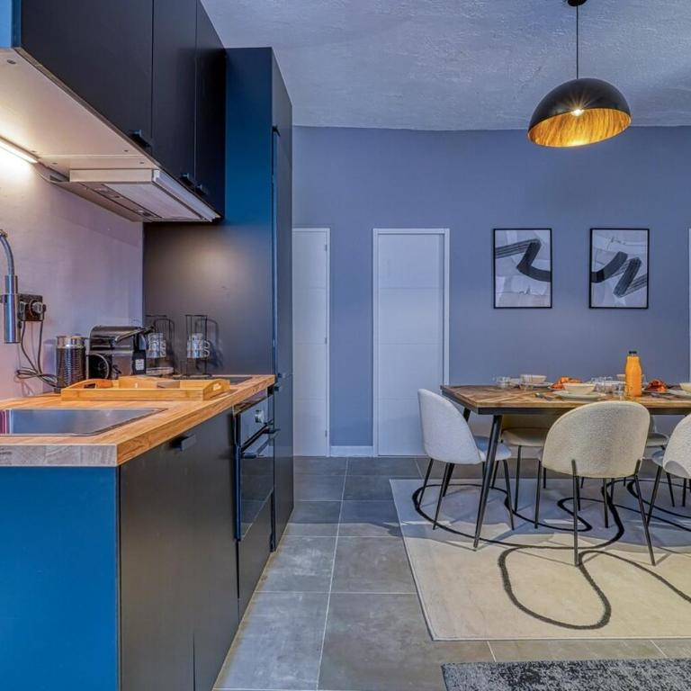 Stylish 2-Bedroom Loft in the Heart of Paris with Air Conditioning - Appartement - 13