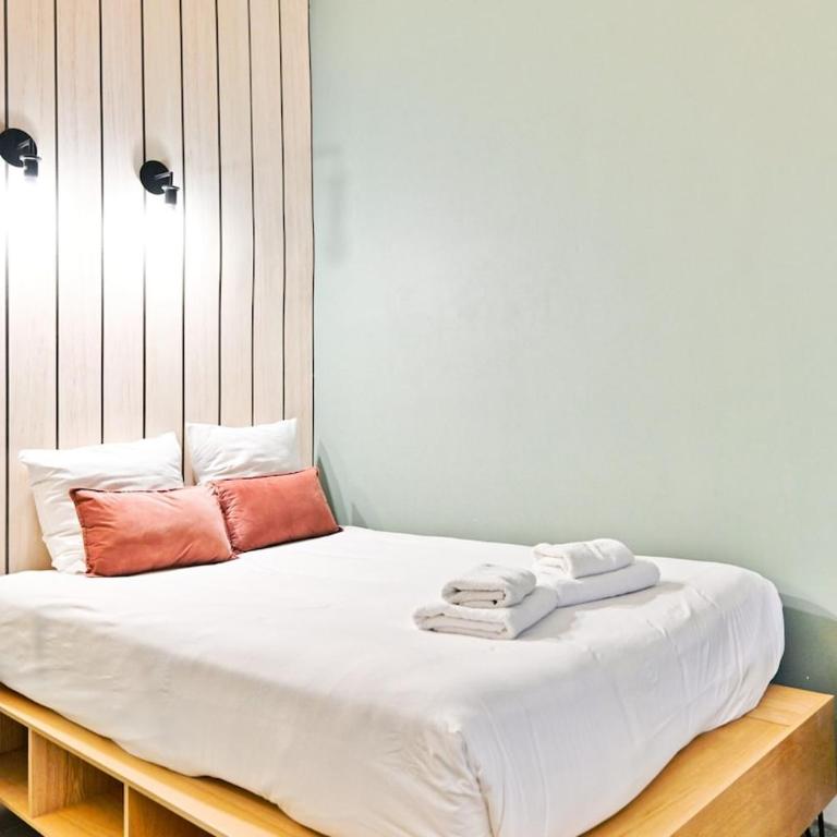 Stylish 2-Bedroom Loft in the Heart of Paris with Air Conditioning - Appartement - 3