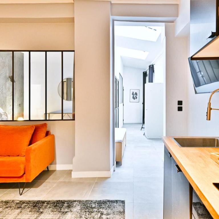Stylish 2-Bedroom Loft in the Heart of Paris with Air Conditioning - Appartement - 15