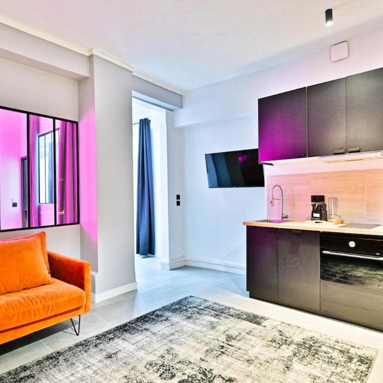 Stylish 2-Bedroom Loft in the Heart of Paris with Air Conditioning - Appartement - 8