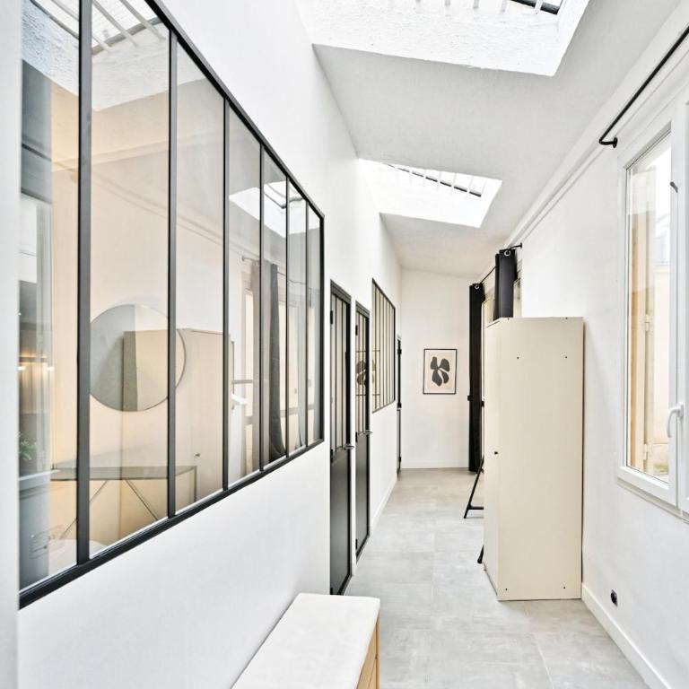 Stylish 2-Bedroom Loft in the Heart of Paris with Air Conditioning - Appartement - 6