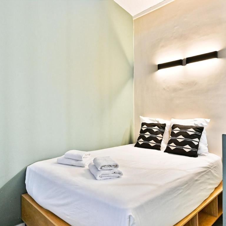Stylish 2-Bedroom Loft in the Heart of Paris with Air Conditioning - Appartement - 24