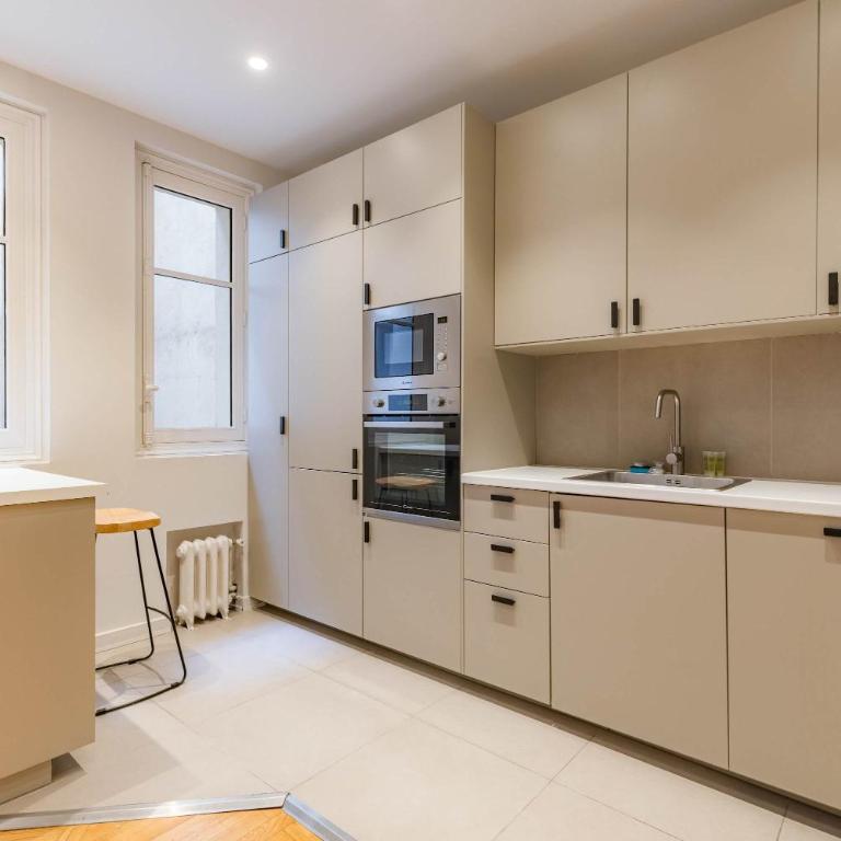 Charming - Air-conditioned and Terrace - Appartement - 9