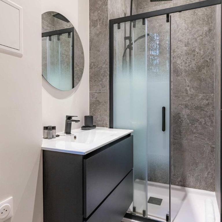 Charming - Air-conditioned and Terrace - Appartement - 8