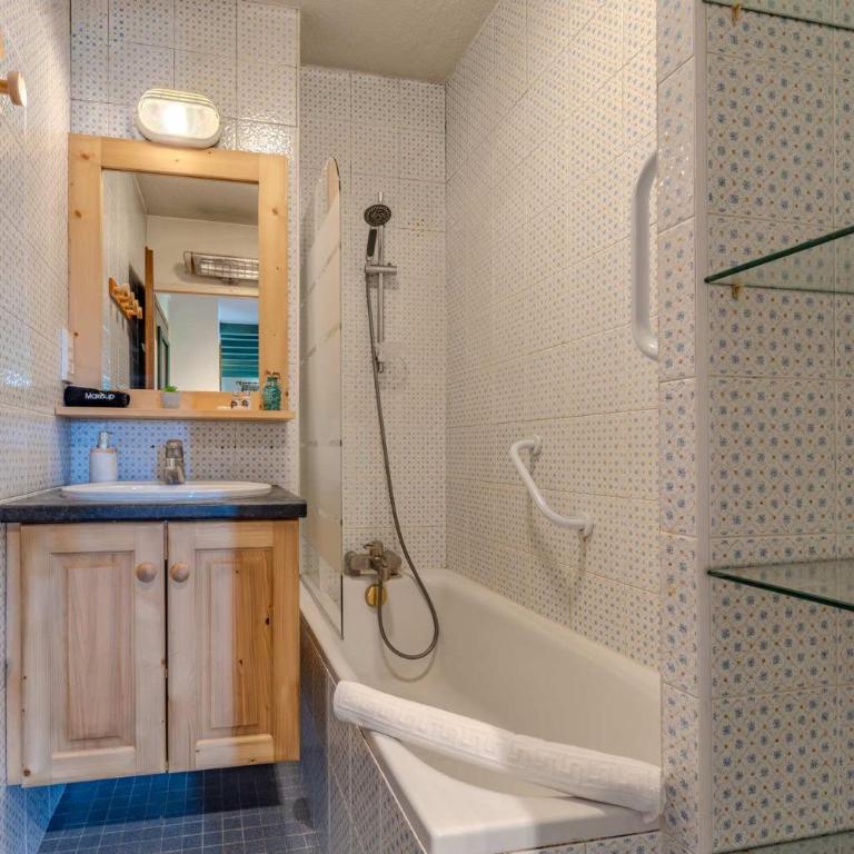 Comfort with Balcony and parking - Appartement - 5
