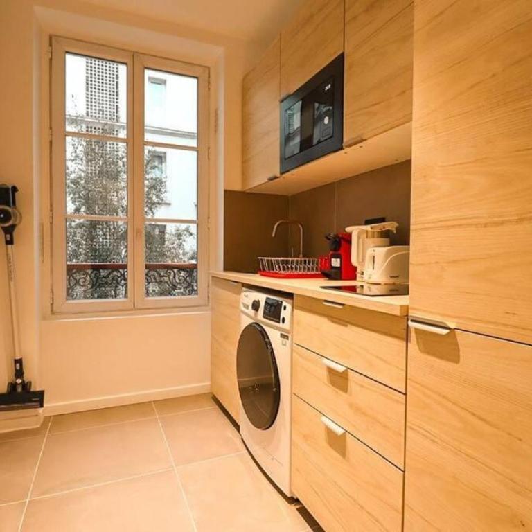 Elegant 1-Bedroom Apartment on Rue Saint-Dominique - Appartement - 3