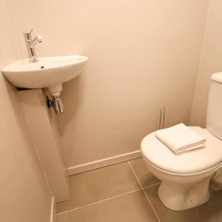 Elegant 1-Bedroom Apartment on Rue Saint-Dominique - Appartement - 15