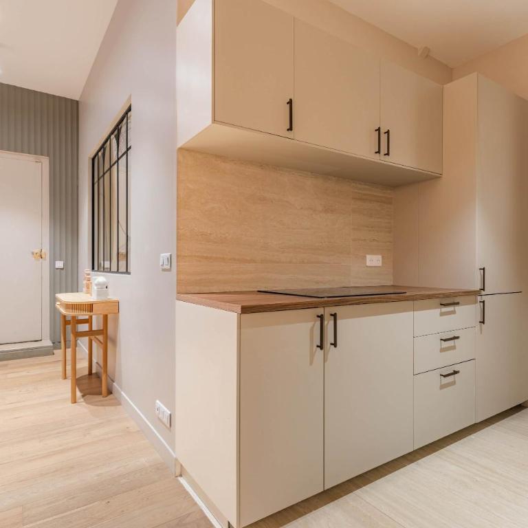 Elegant 3-room air-conditioned apartment in the heart of Paris 10 - Appartement - 12