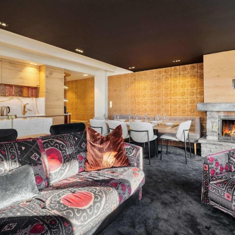 Luxurious Apartment with Ski-In and Out Access in Centre - Apartment - 2