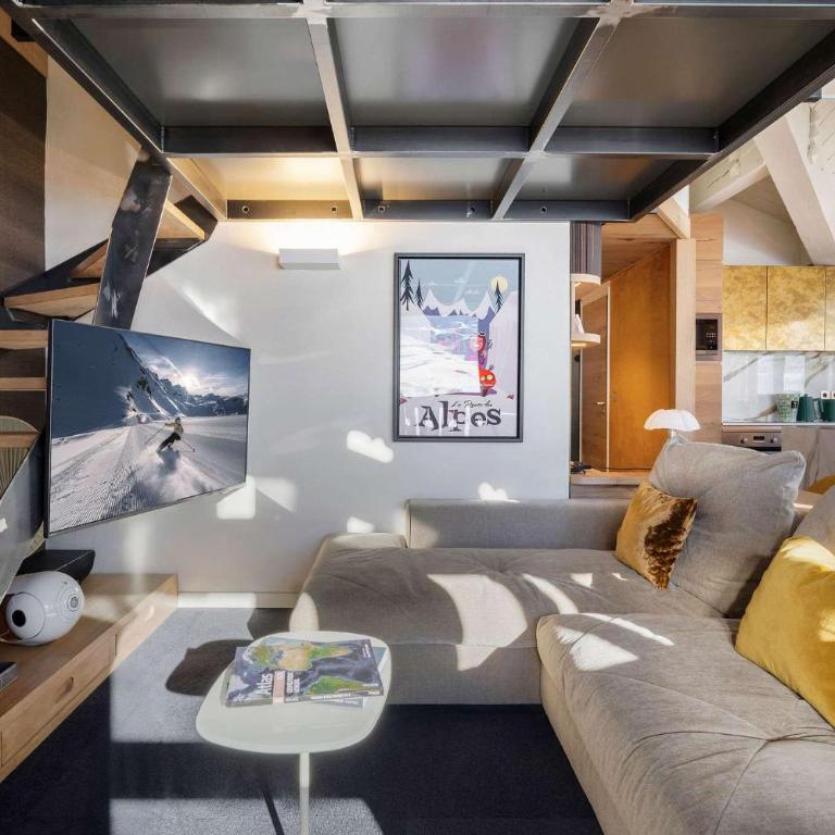 Spacious Apartment w SlopeAccess - Apartment - 1
