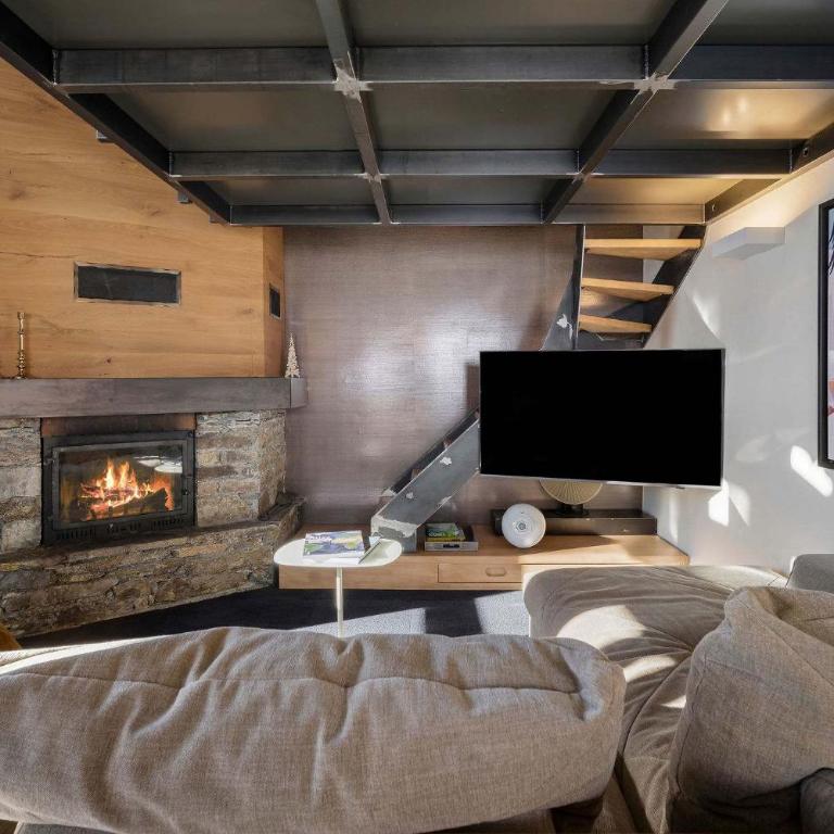 Spacious Apartment w SlopeAccess - Apartment - 9