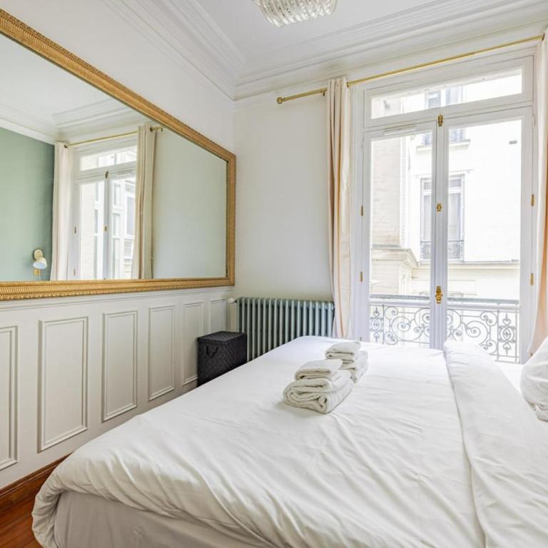 Champs Elysées-Avenue Montaigne-2 bedrooms - Apartamento de 2 dormitorios - 4