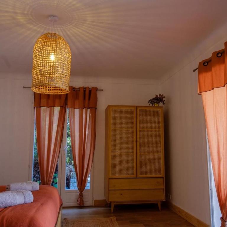 Villa in Les Issambres with swimming pool sleeps 10 - Maison de Vacances - 9
