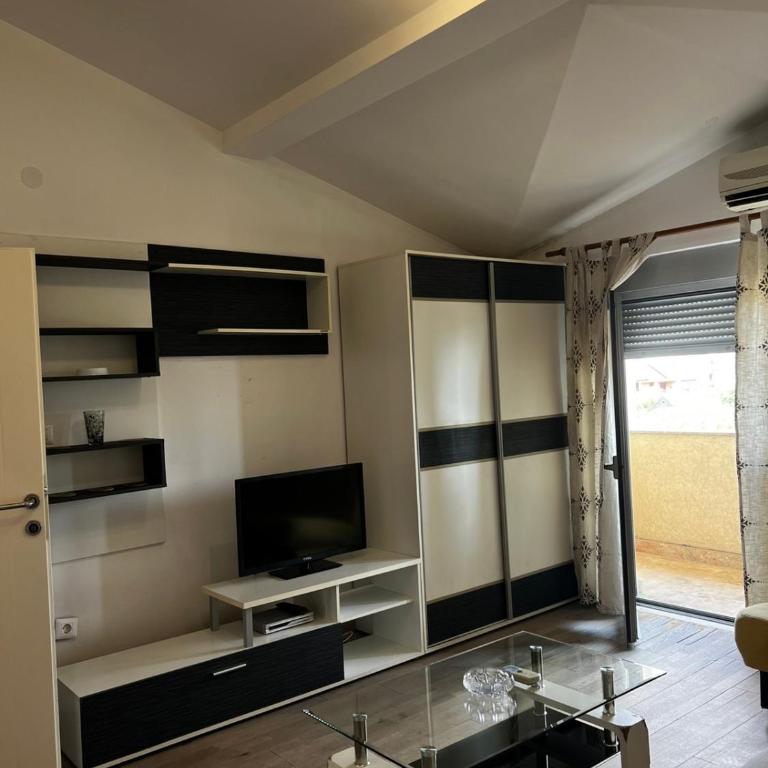 Garsonjera - One-Bedroom Apartment - 6