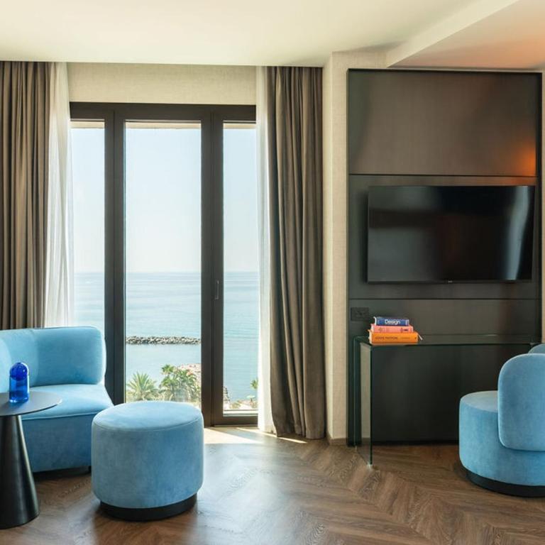 Europa Palace - Suite con terraza - 3