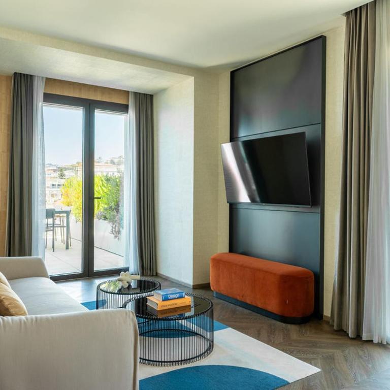 Europa Palace - Suite con terraza - 4
