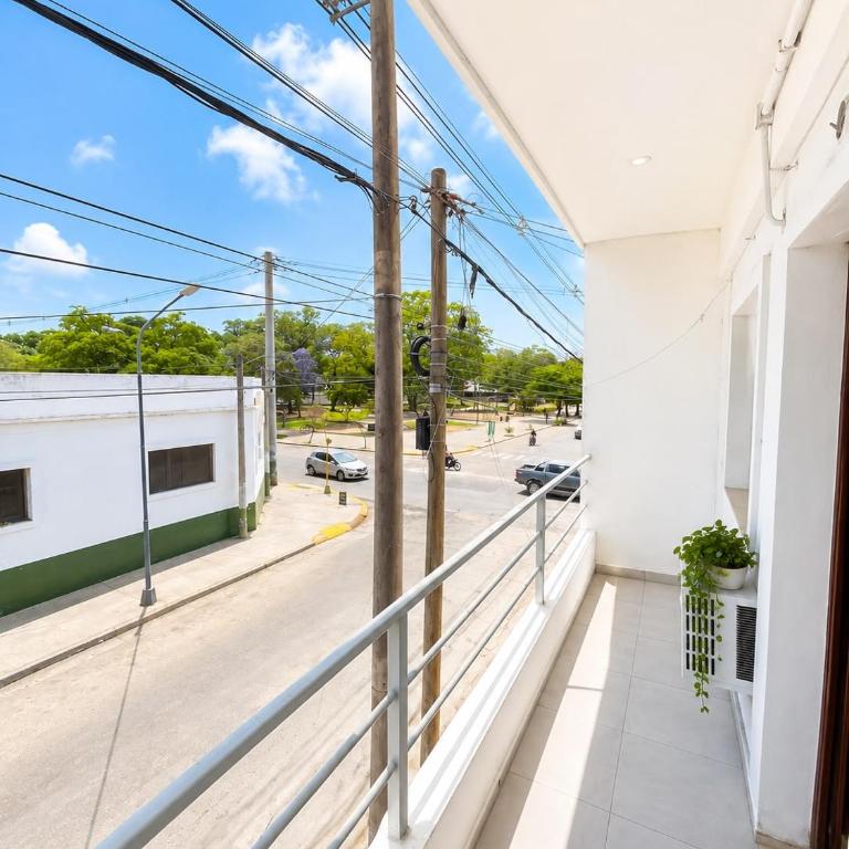 Gloria Apart Oran - Habitación Triple con balcón - 10