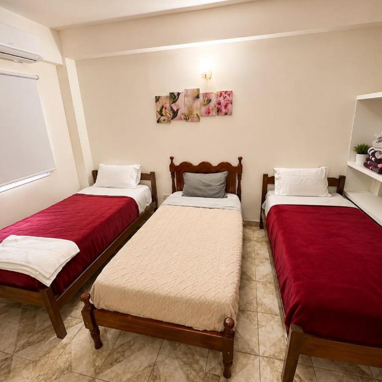 Gloria Apart Oran - Habitación Triple con balcón - 5
