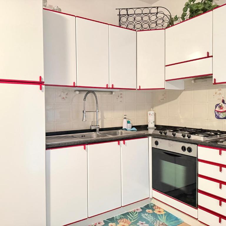 M476 - Marcelli, trilocale a 100metri dal mare, con giardino - Apartment mit 2 Schlafzimmern - 7