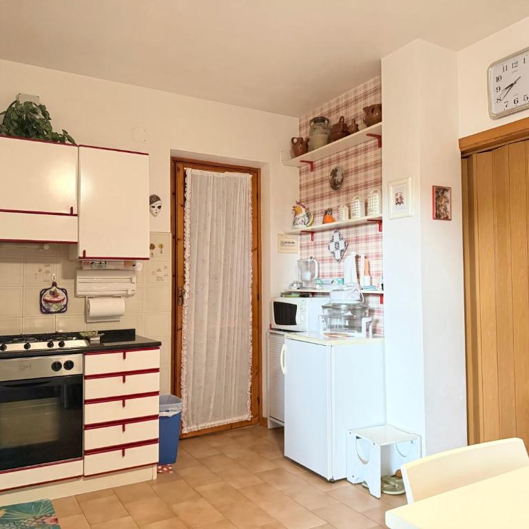 M476 - Marcelli, trilocale a 100metri dal mare, con giardino - Apartment mit 2 Schlafzimmern - 12