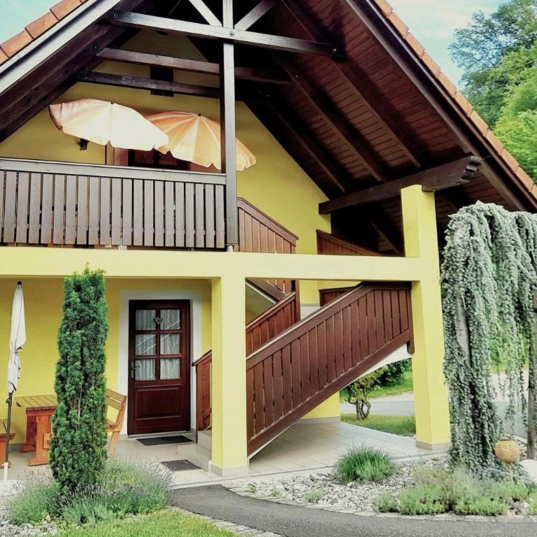 "Das Steirerhaus am Seggauberg" - Familien Ferienhaus mit zwei separaten Apartments - Haus mit 4 Schlafzimmern - 1