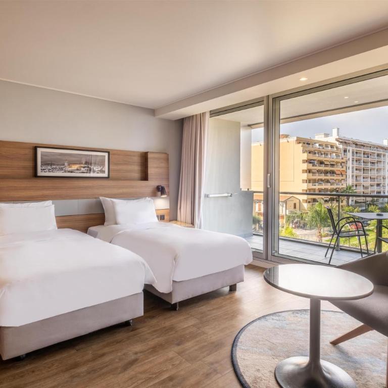 Radisson Blu Hotel Nice - Superior Room - Bay View - Terrace - 3