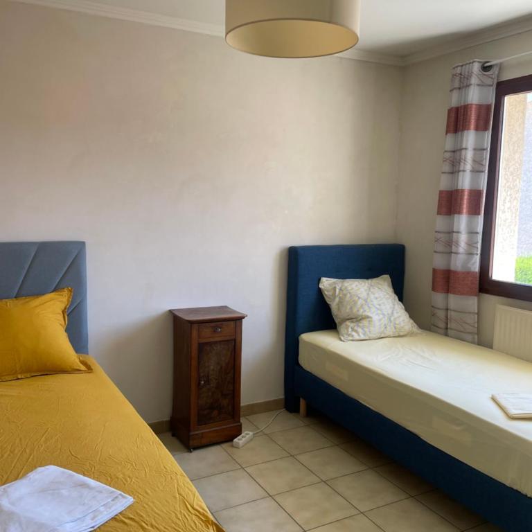 Grand Duplex Centre-Proche Gare & Axe Routier - Deluxe Apartment - 16