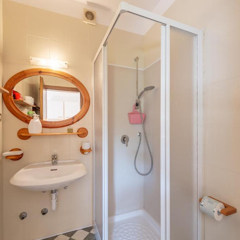 Apartments Burgunderhof - Apartamento Estudio con balcón - 9