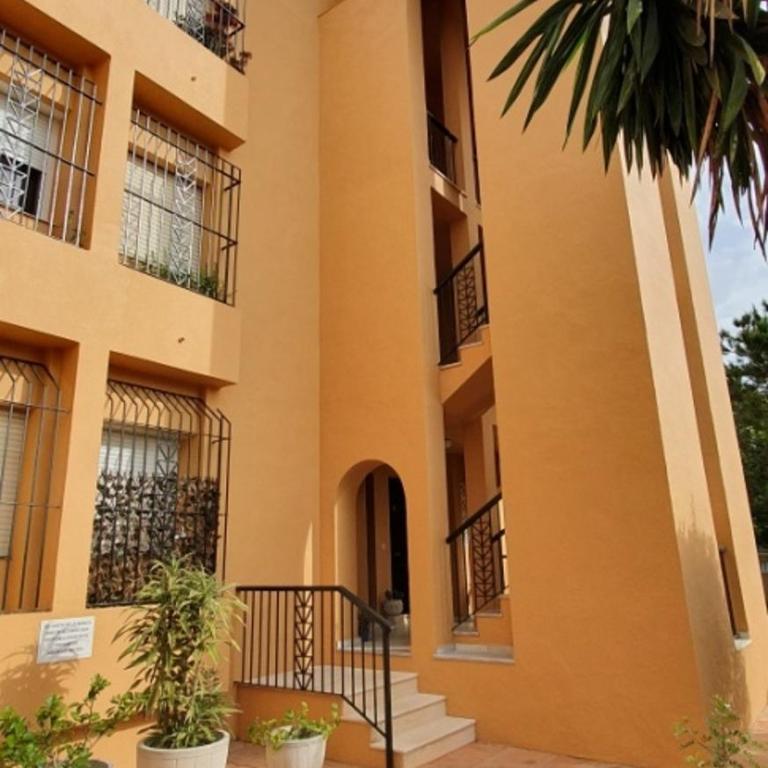 Amplio apart con aire acondicionado seis cincuenta seis ochenta tres siete siete - Apartment - 21