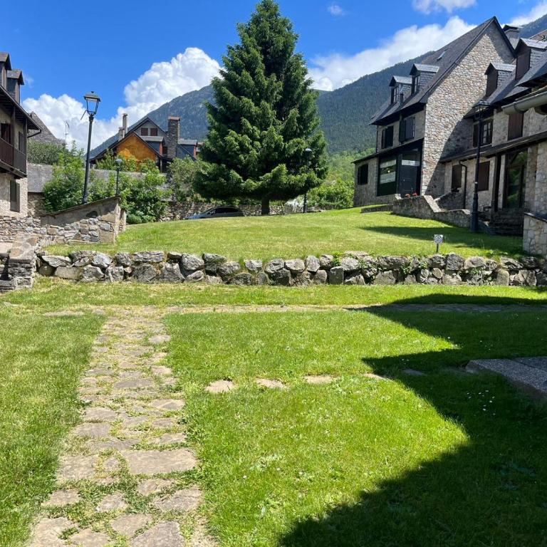 Chalet con encanto Jardín y Parking Privado - Chalet de 3 dormitorios - 13