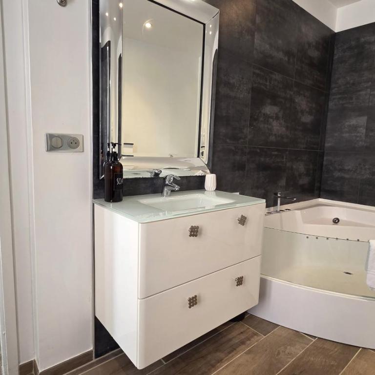 MY SWEET HOMES - Appartements avec SPA - Deluxe Apartment Le Bartholdi - 25