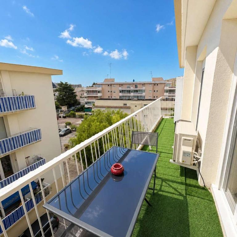 Riviera Escape - Balcony - Air Conditioning - Private Parking - Appartement - 4
