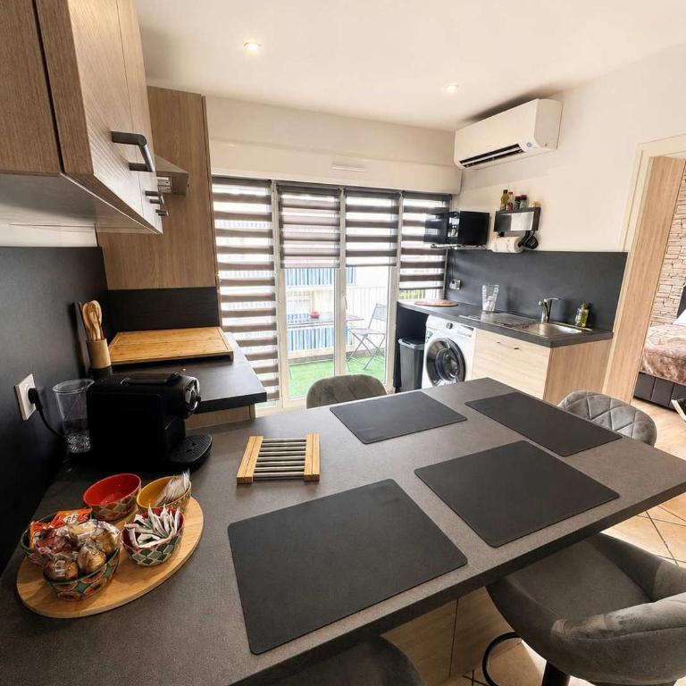 Riviera Escape - Balcony - Air Conditioning - Private Parking - Appartement - 5