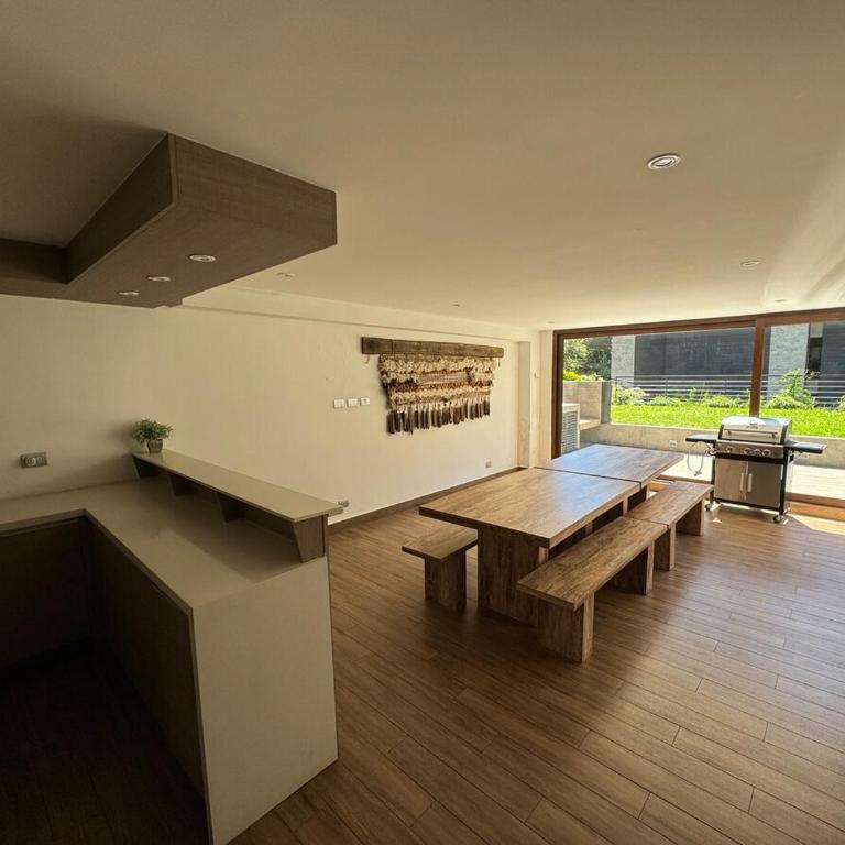 Casa 9 personas acceso lago cerca de centro de ski - Five-Bedroom House - 35