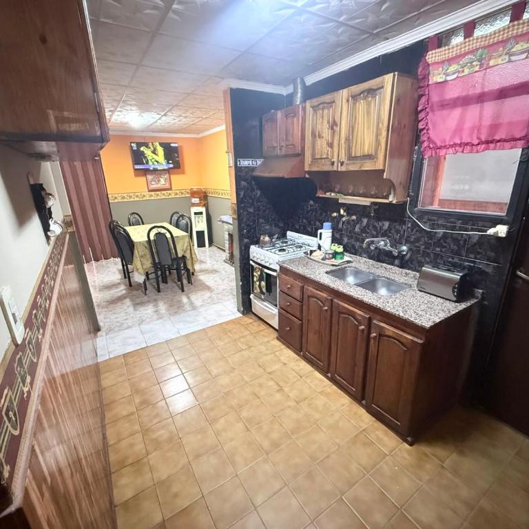 Family House with Comfort and Excellent Layout - Two-Bedroom House - 28